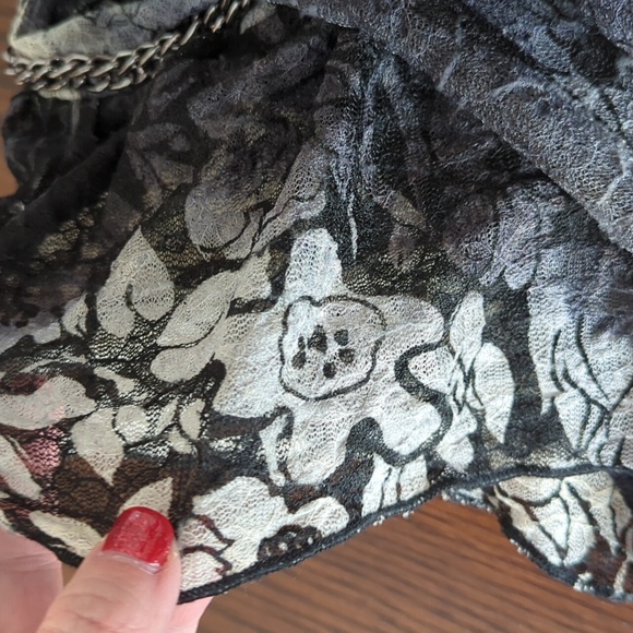 3 for $30. Black and white top - Picture 3 of 10